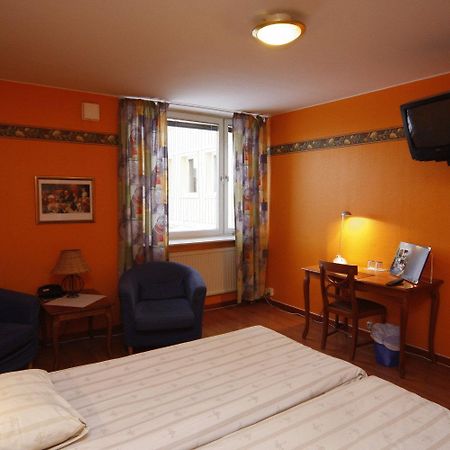 Hotel Aveny Bed & Breakfast Gavle Exterior photo