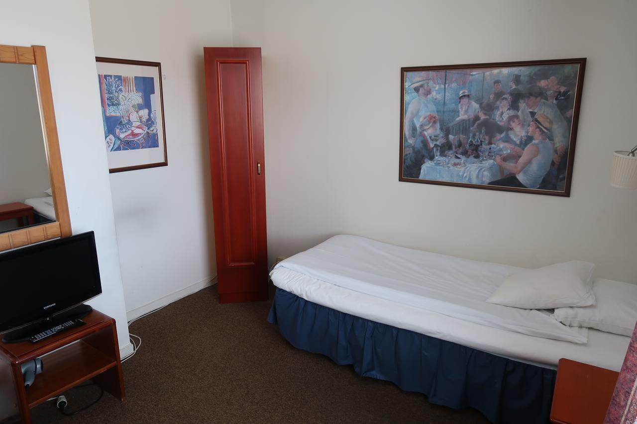 Hotel Aveny Bed & Breakfast Gavle Exterior photo