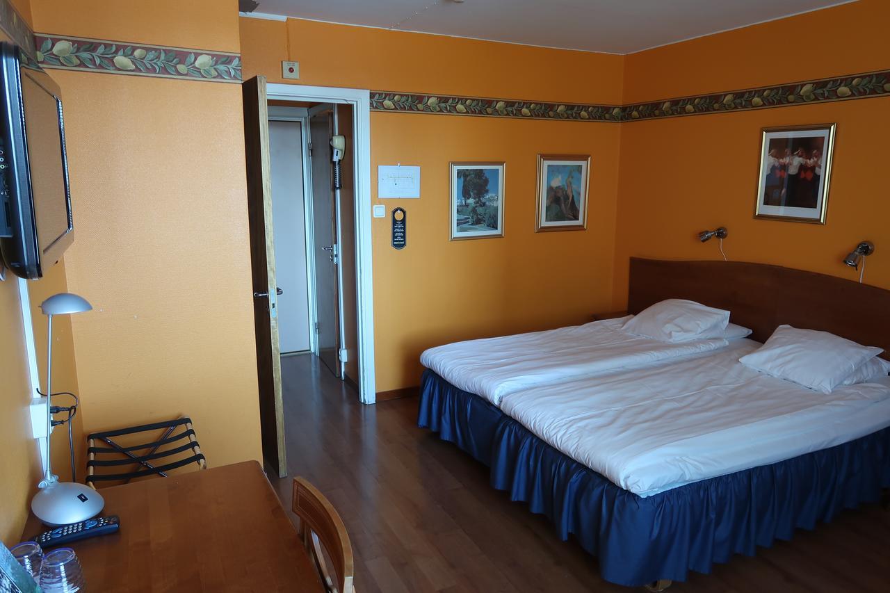 Hotel Aveny Bed & Breakfast Gavle Exterior photo