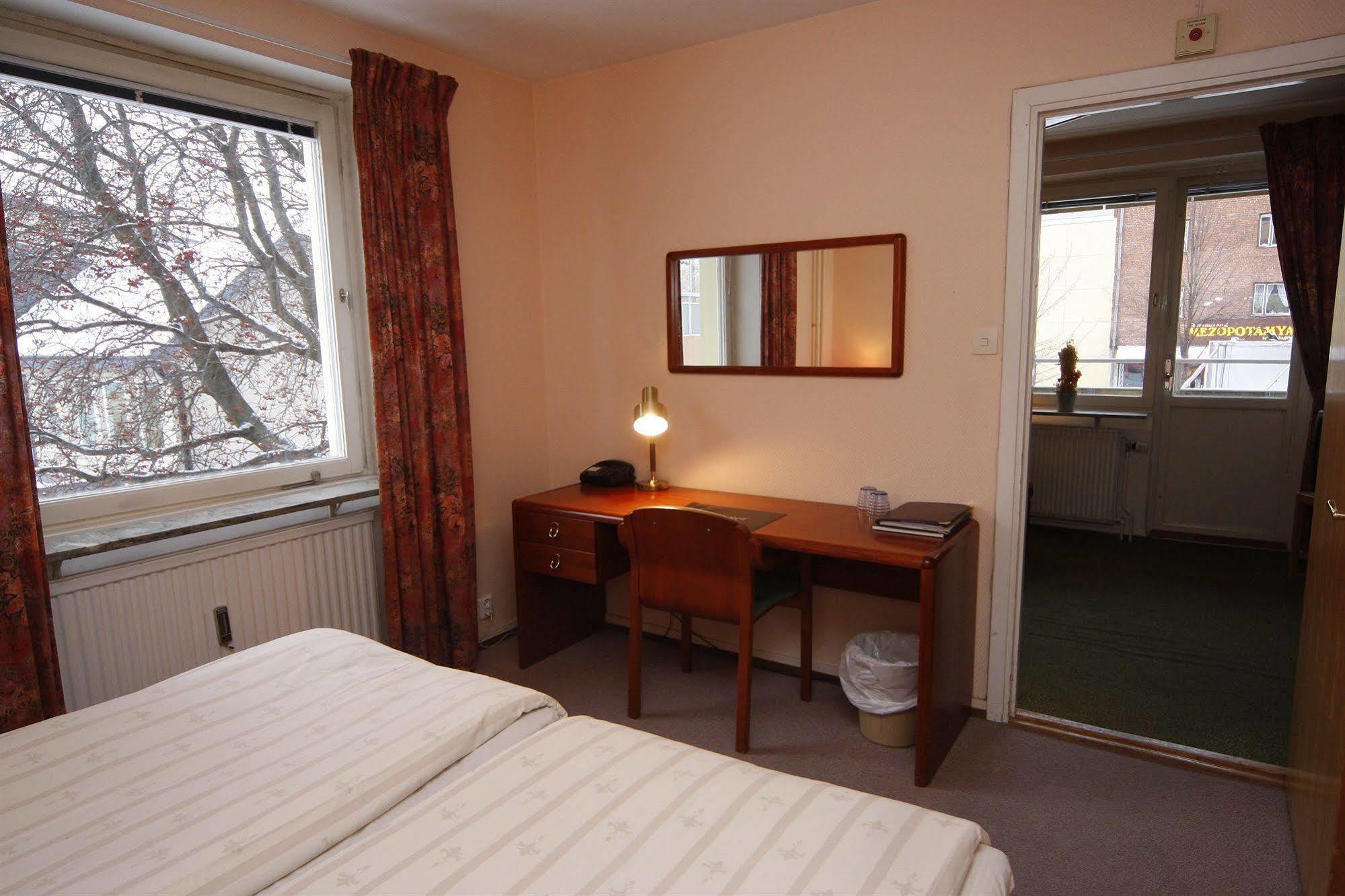 Hotel Aveny Bed & Breakfast Gavle Exterior photo