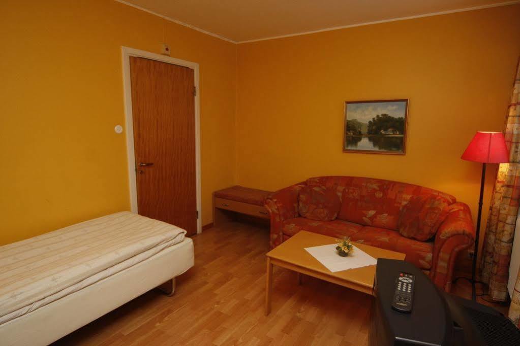 Hotel Aveny Bed & Breakfast Gavle Exterior photo